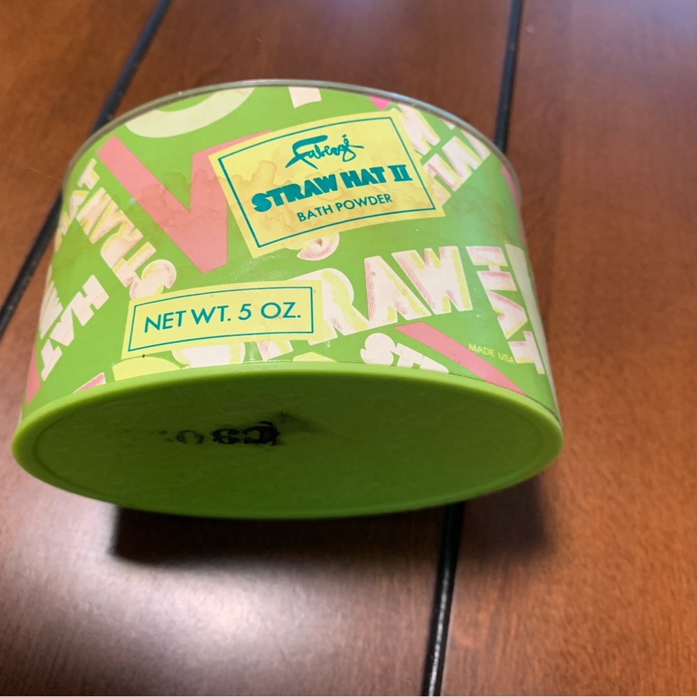 Avon Straw Hat II Bath Powder